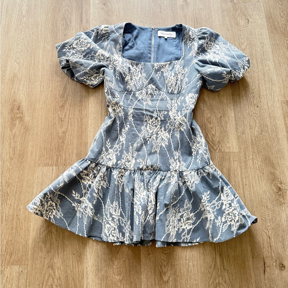 elliatt safia blue & white lace puff sleeve flare ruffle mini dress size small - Picture 5 of 5